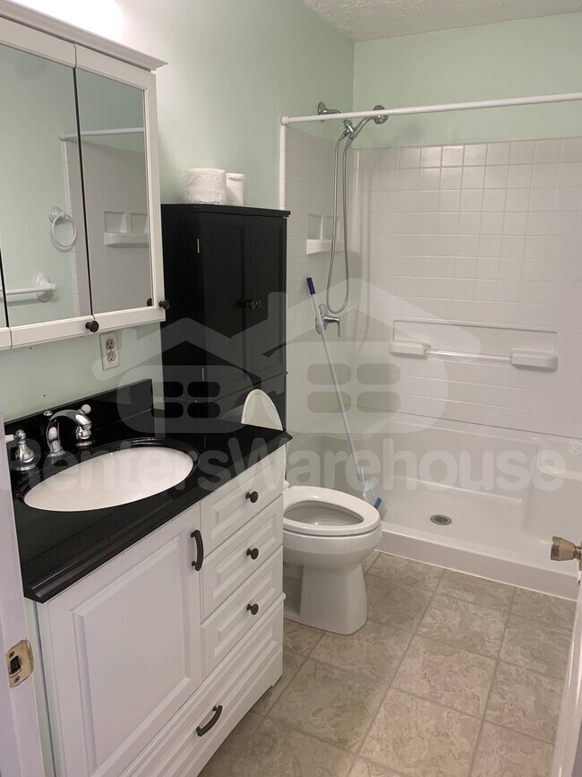 Foto del edificio - 7107 Avesbury Ln