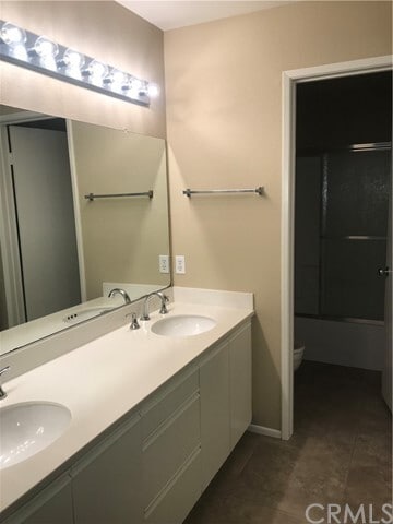 Building Photo - 46 Villa Point Dr