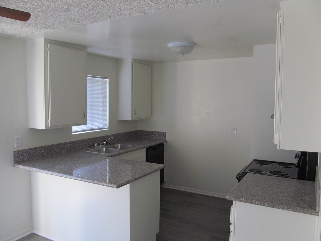 Foto principal - 6108 Hazelhurst Pl