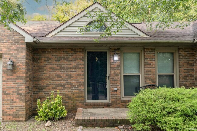Foto del edificio - 5744 Spring Corner Rd