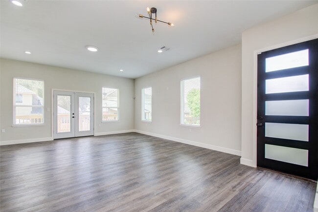 Foto del edificio - 4916 Sunbeam St