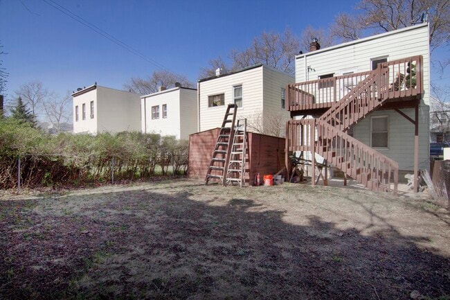 Building Photo - 16 Terrace Ave