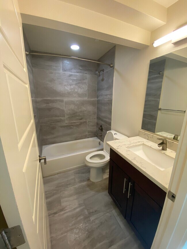 Foto del edificio - 616 N 48th St