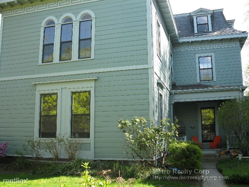 Primary Photo - 9 Linden St