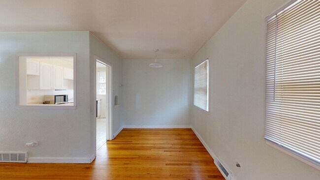 Foto del edificio - 2525 S Clayton St