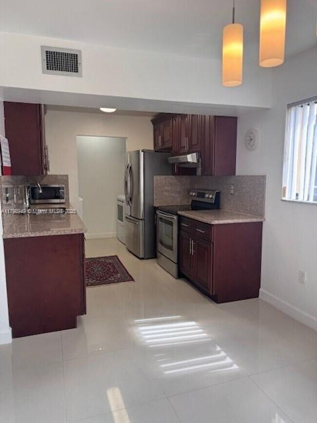 Foto del edificio - 8415 SW 107th Ave
