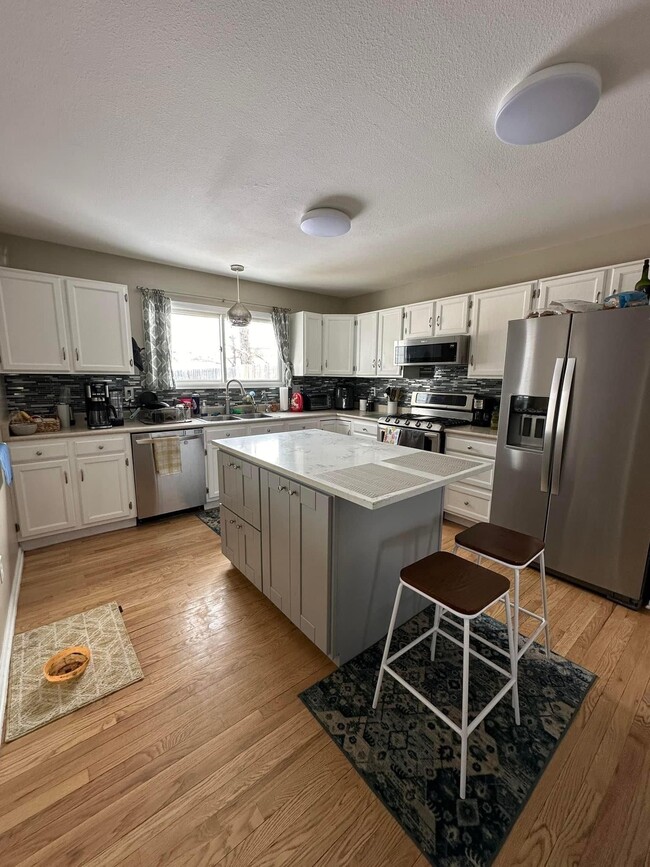 Building Photo - 3400 W 104th Pl