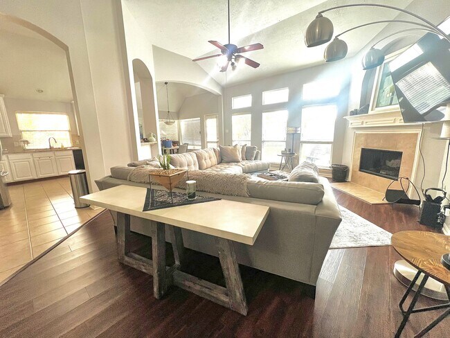 Foto del edificio - 7427 Parkcross Pl