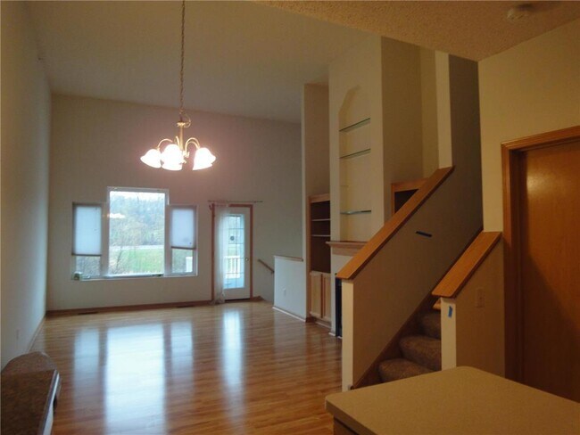 Foto del edificio - 4770 Underwood Ln N