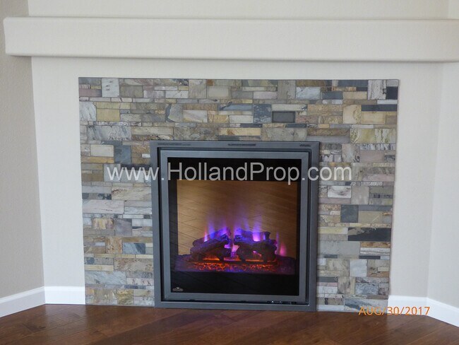 Building Photo - Modern Townhome with Dual Primary Suites & 2-Car Garage in Prime Beaverton Location