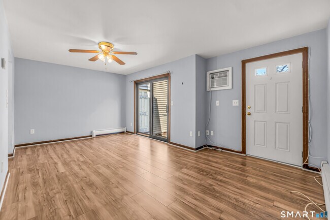 Foto del edificio - 20 Trolley Cir