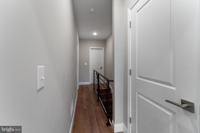 Foto del edificio - 533 N Paxon St