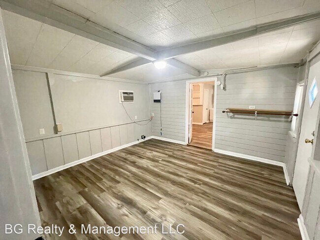 Building Photo - 1 br, 1 bath House - 305 Bryan St.