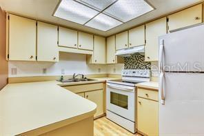 Building Photo - 40 Windtree Ln