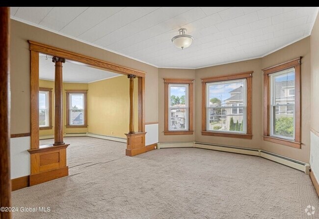 Building Photo - 29 McClellan Ave