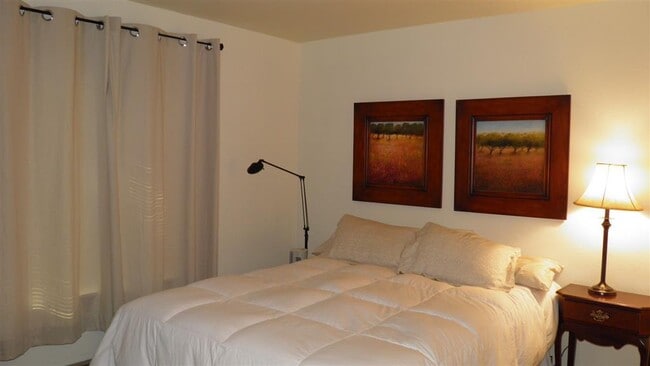 Foto del edificio - 1700 NE Wells Acres Rd