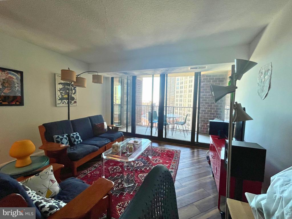 Foto principal - 1420 Locust St