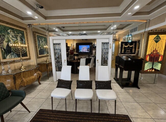 Building Photo - 9511 Collins Ave