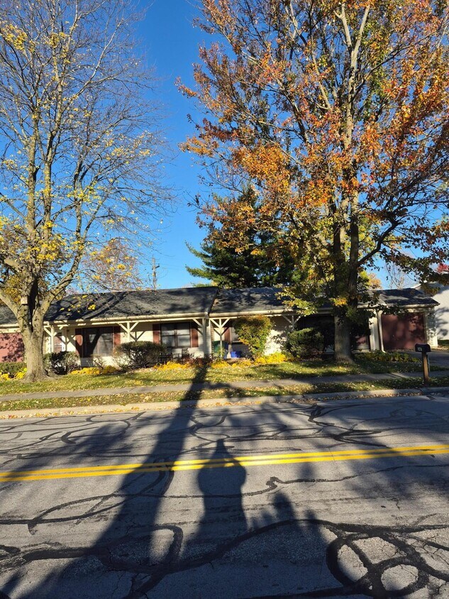 Foto principal - 545 Executive Blvd