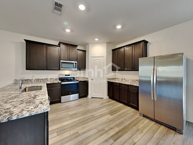 Building Photo - 1343 Treeta Trail