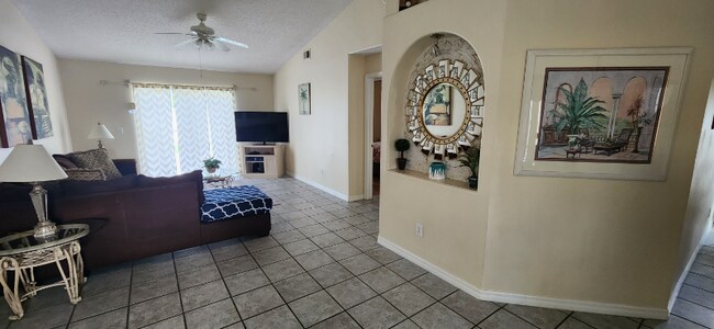 Building Photo - 4521 Oakbrook Ct