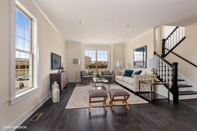 Building Photo - 2 bedroom in Chicago IL 60015