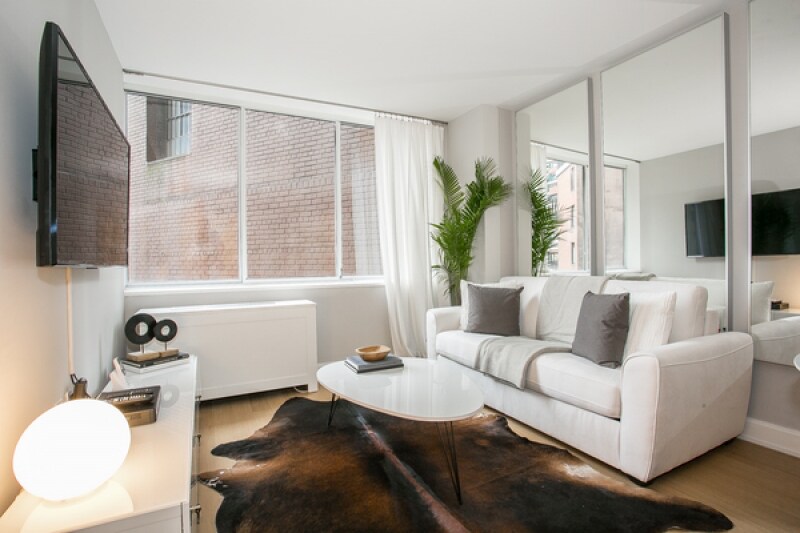 Primary Photo - 440 W 45th St