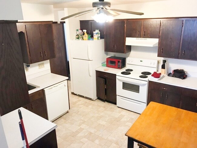 Building Photo - 1236 Edgewood Dr