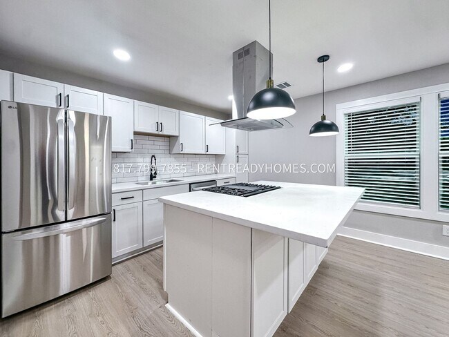 Foto del edificio - 7343 La Paseo St