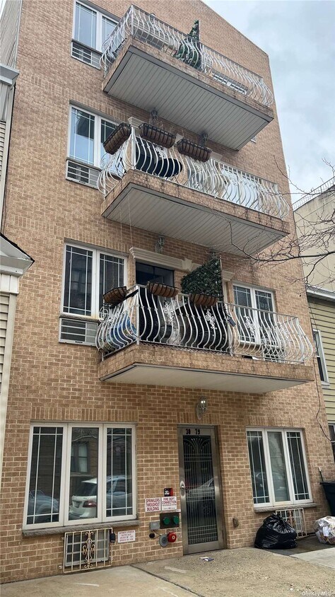 Foto principal - 30-79-79 32nd St