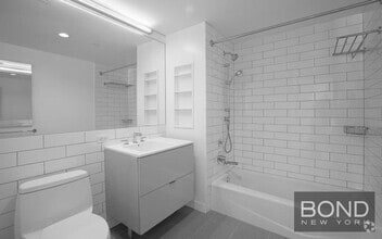 Building Photo - 400 W 113th St
