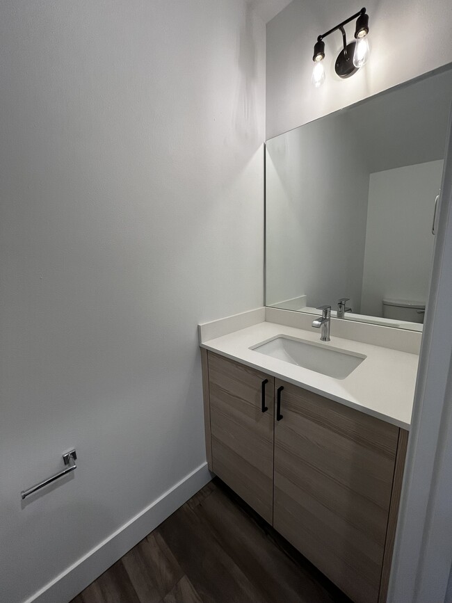 Foto del edificio - 845 Hiawatha Pl S