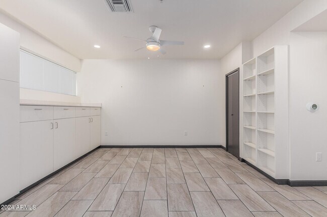 Foto del edificio - 129 N 11th Ave