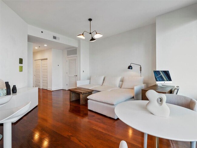 Foto del edificio - 1080 Peachtree St NE