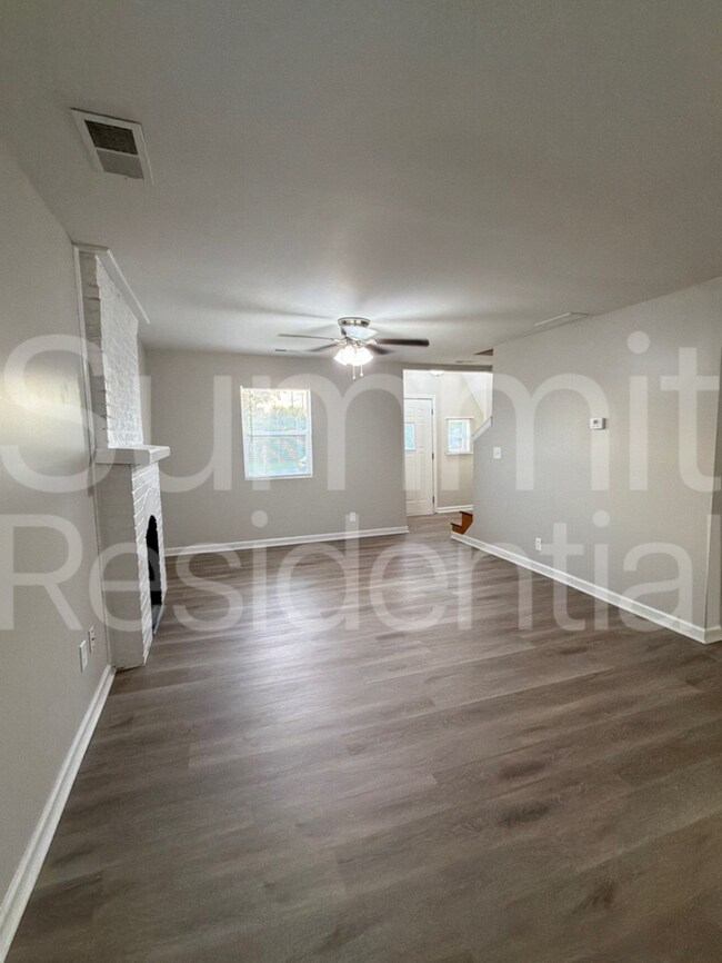 Foto del edificio - 4713 Walnut Grove Ave