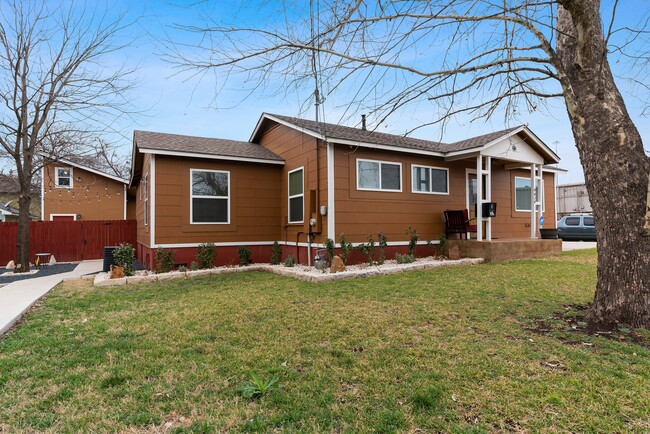 Building Photo - 4414 Diane Dr