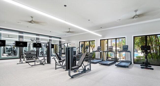 Building Photo - Cortland West Palm