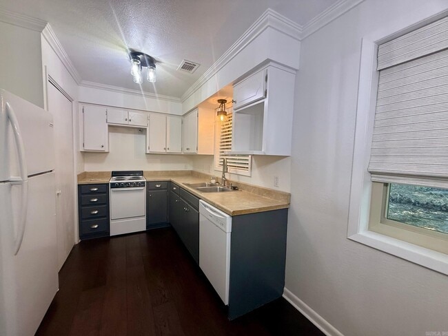 Building Photo - 779 Old Brundage Rd