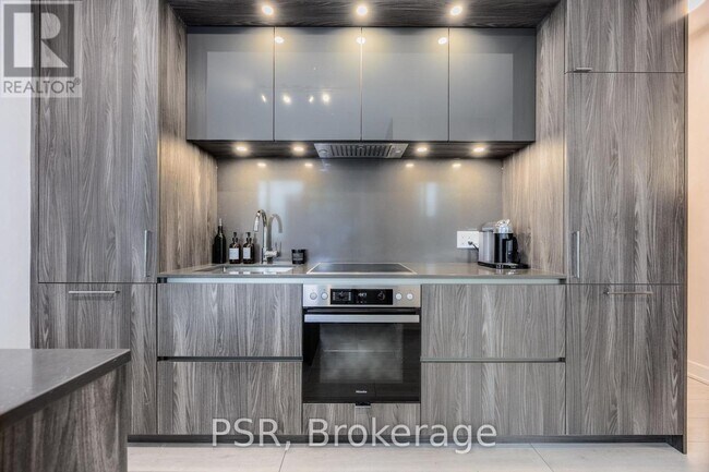 Photo du bâtiment - 35-3535 Mercer St