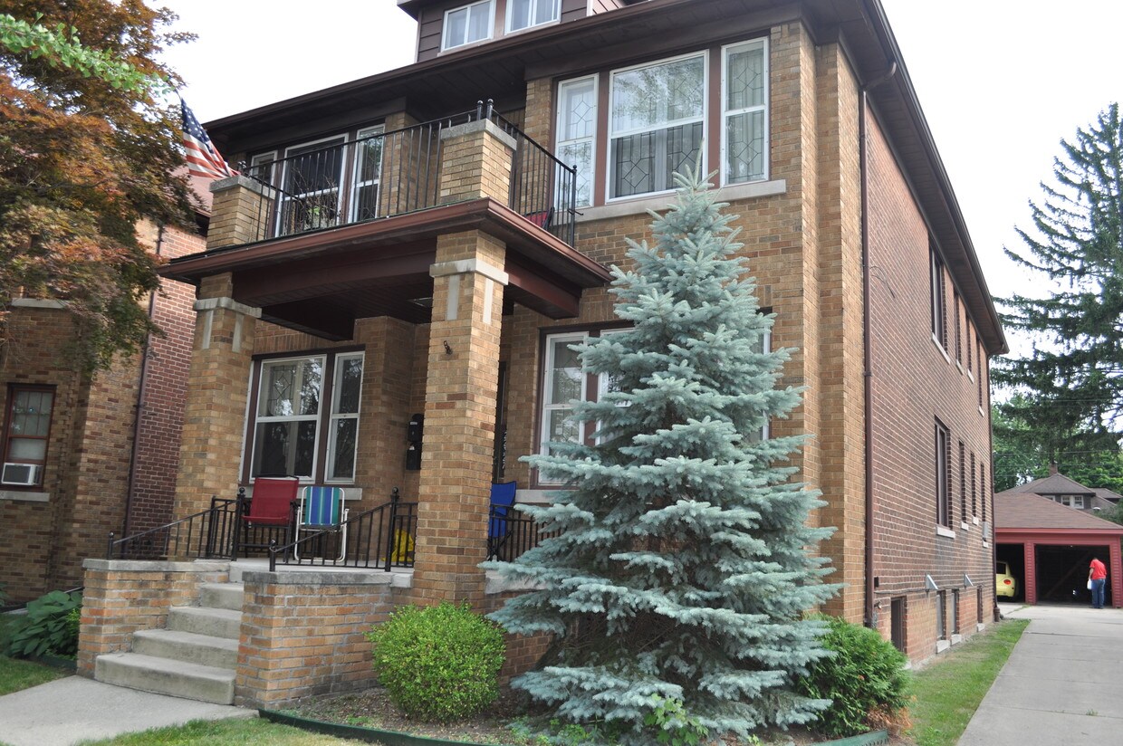 22313 Gregory St, Dearborn, MI 48124 Apartments in Dearborn, MI