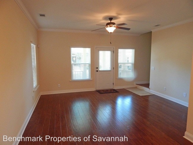 Building Photo - 3 br, 2.5 bath House - 502 E 35th St