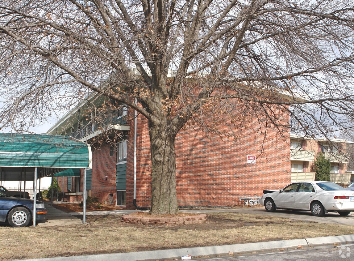 Building Photo - Misty Creek Apartments