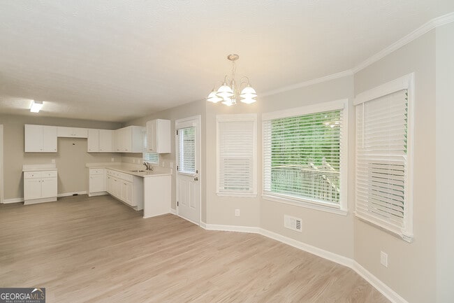 Building Photo - 5501 Reynard Trail
