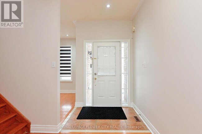 Building Photo - 104 Bonistel Crescent