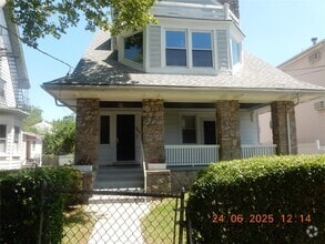 Building Photo - 337 S 3rd Ave