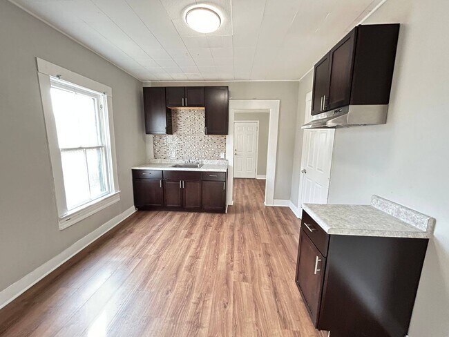 Foto del edificio - Alaska Home **Move in Special - 100% Off First Month's Rent**