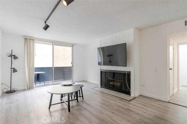 Foto del edificio - 421 La Fayette Park Pl