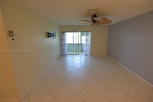 Building Photo - 2766 Emory Dr W