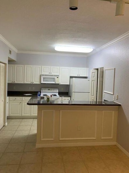 Building Photo - 549 SE Prescott Pl