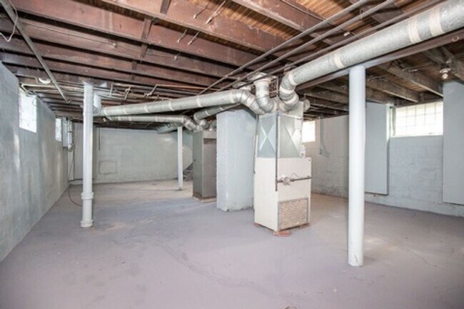 Foto del edificio - 9101 Easton Ave